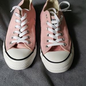 Womens Size 8 Coastal Pink Converse